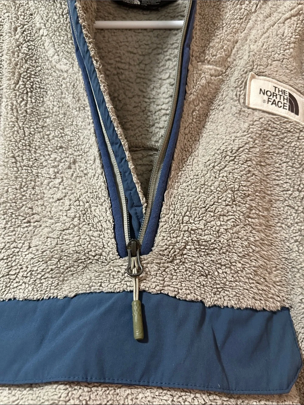 The North Face Men’s Campshire Sherpa Fleece Pullover Hooded Jacket